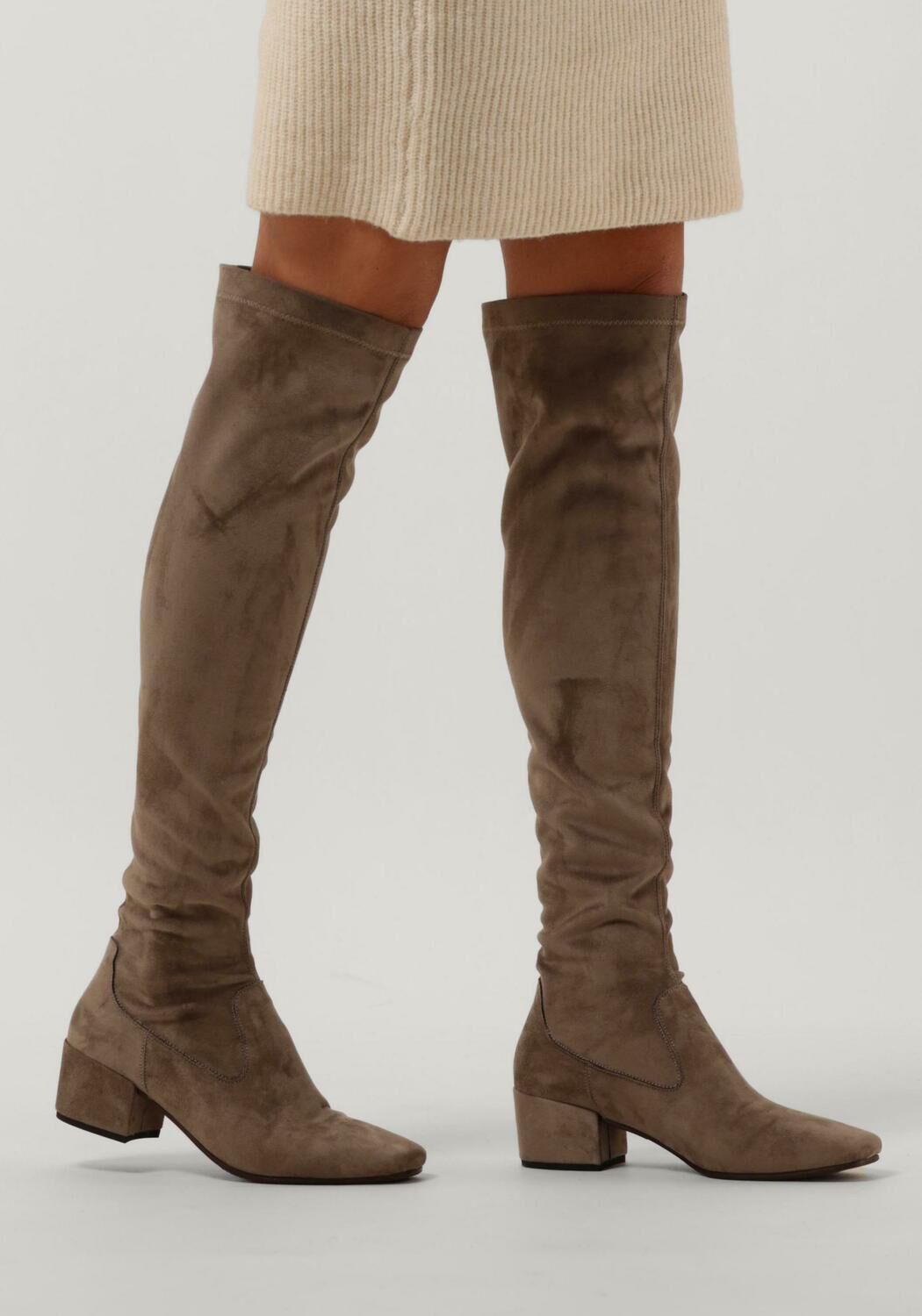 Taupe NOTRE V GALICIA Omoda
