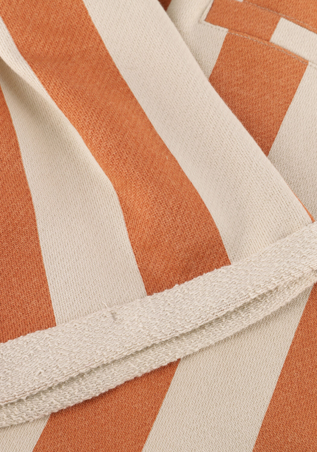 DAILY7 Pantalon courte SHORTS BIG STRIPE en orange - large