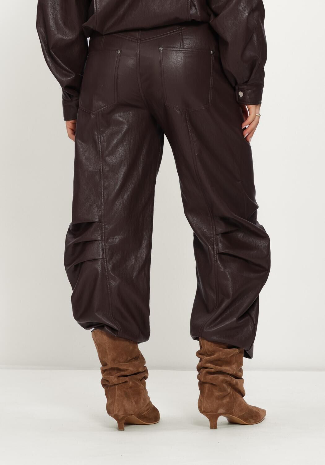 STUDIO AMAYA Pantalon large RIFT PANTS en marron - large