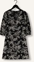 JANSEN AMSTERDAM Robe midi WGE517 EMBROIDERED DRESS 3/4 SLEEVE V-NECK en noir JANSEN AMSTERDAM Robe midi WGE517 EMBROIDERED DRESS 3/4 SLEEVE V-NECK en noir - medium
