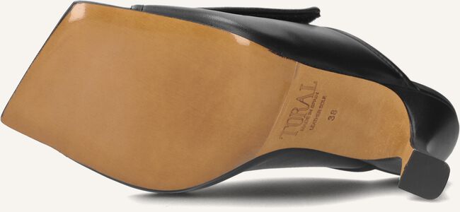 TORAL VICKY TORAL VICKY - large