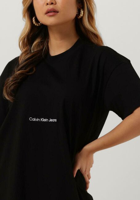 CALVIN KLEIN Robe midi INSTITUTIONAL LONG T-SHIRT DRESS en noir - large