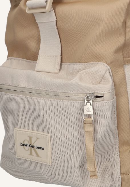 Beige CALVIN KLEIN Rugtas SPORT ESSENTIALS SLIM SQ BP40 Beige CALVIN KLEIN Rugtas SPORT ESSENTIALS SLIM SQ BP40 - large