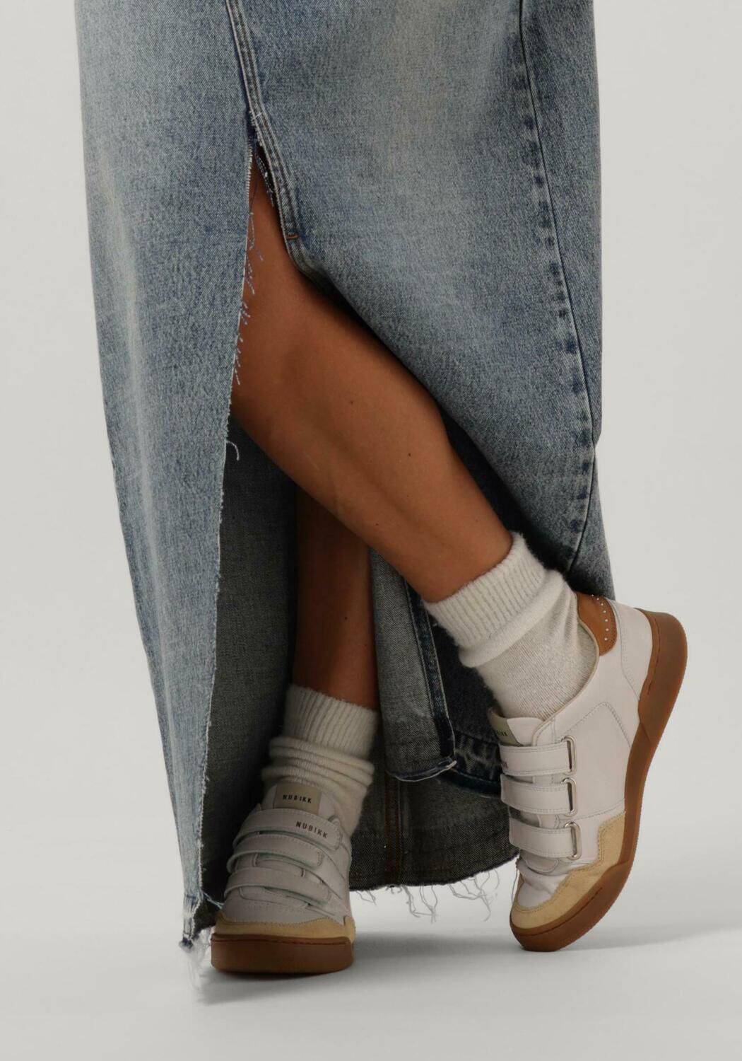 NUBIKK Baskets basses BLUEBERRY STRAPS en blanc - large