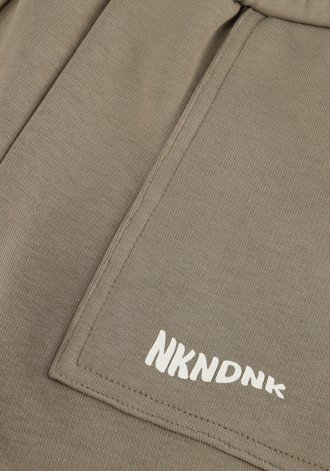 NIK & NIK Pantalon courte ROCCO SWEATSHORTS en taupe - large