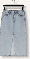 BY-BAR Jupe midi ELBA DENIM SKIRT en bleu BY-BAR Jupe midi ELBA DENIM SKIRT en bleu - medium