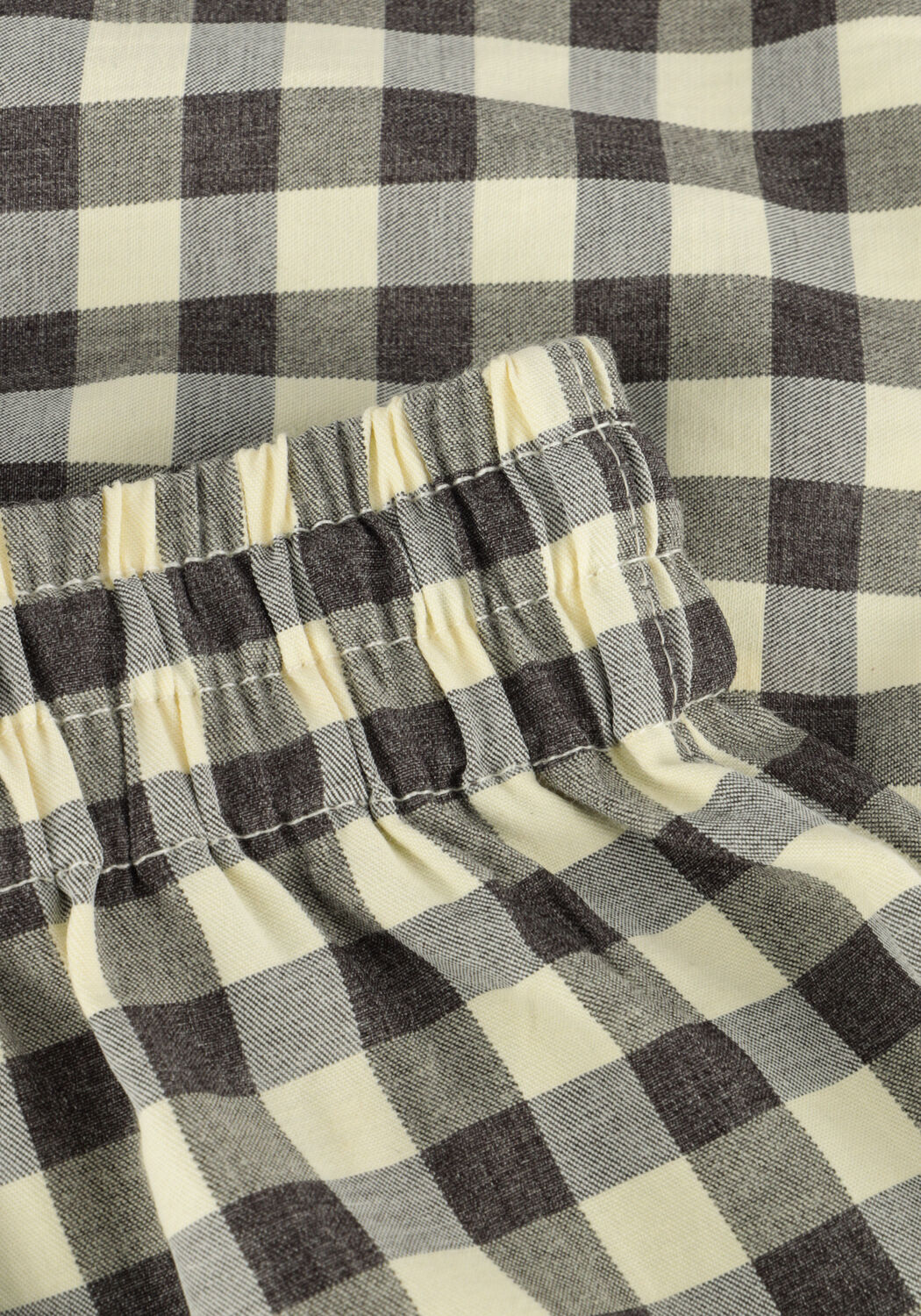 MOLO Pantalon courte ADDIE en jaune - large