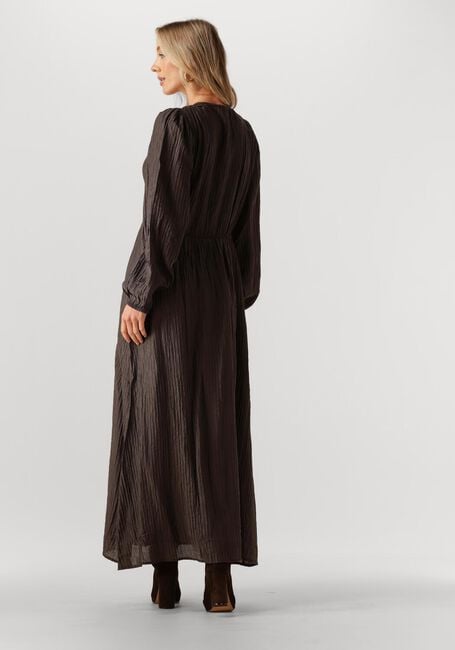 NEO NOIR Robe maxi SILFI CREPE DRESS en marron - large