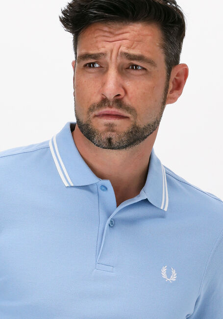 FRED PERRY Polo TWIN TIPPED FRED PERRY SHIRT Bleu clair - large