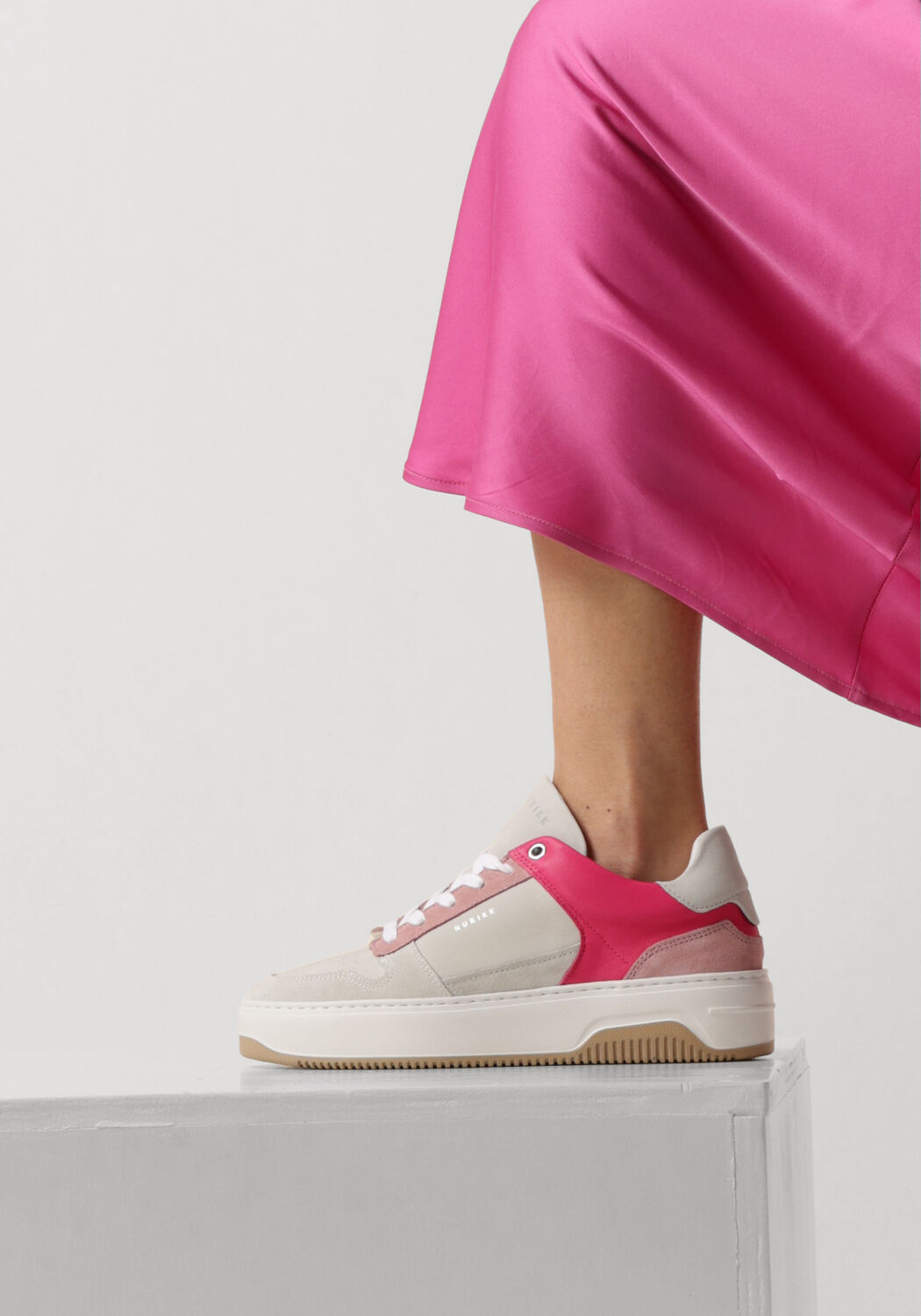 NUBIKK Baskets basses BASKET COURT DAMES en blanc - large