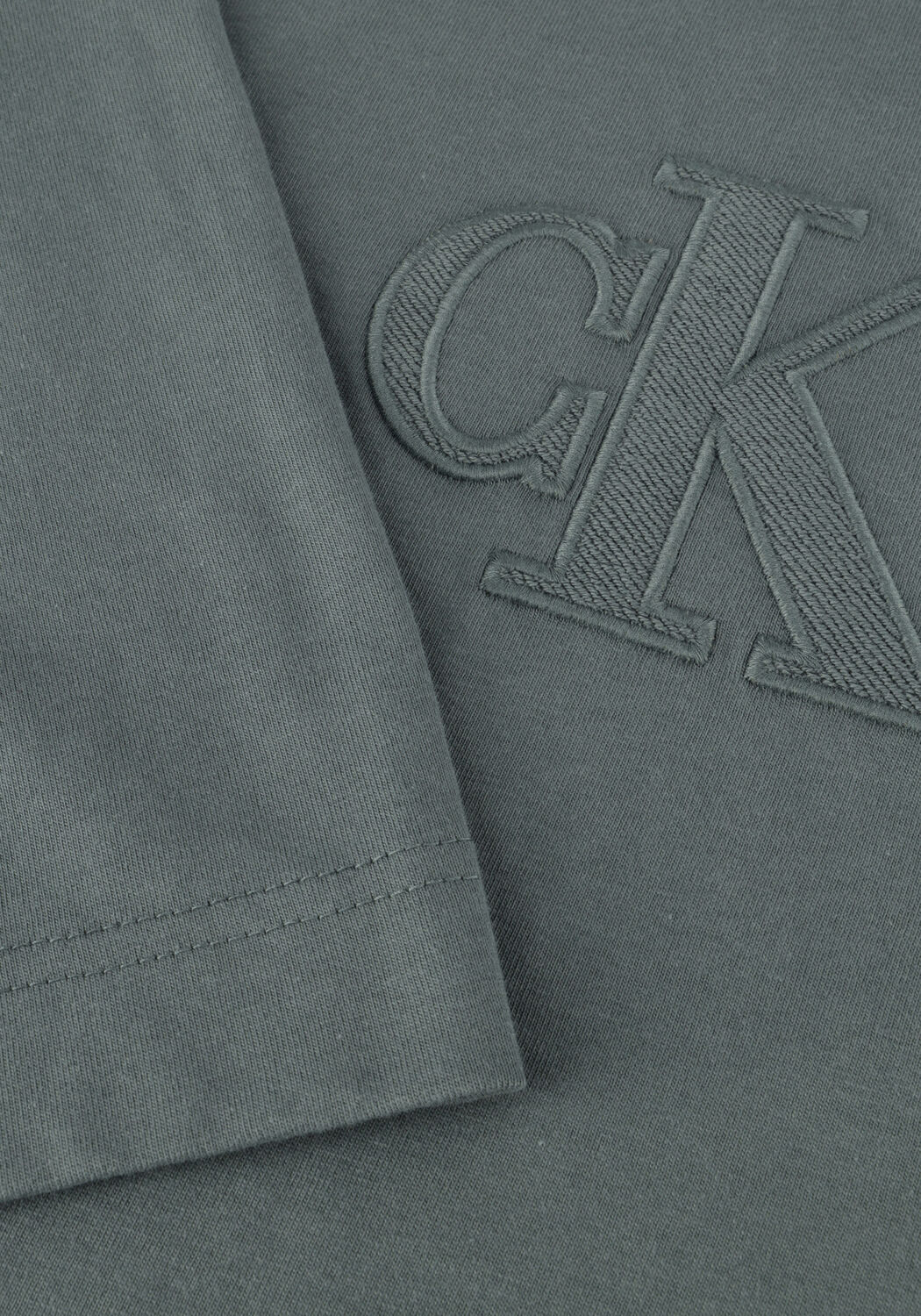 Grijze CALVIN KLEIN T-shirt CK APPLIQUE TEE - large