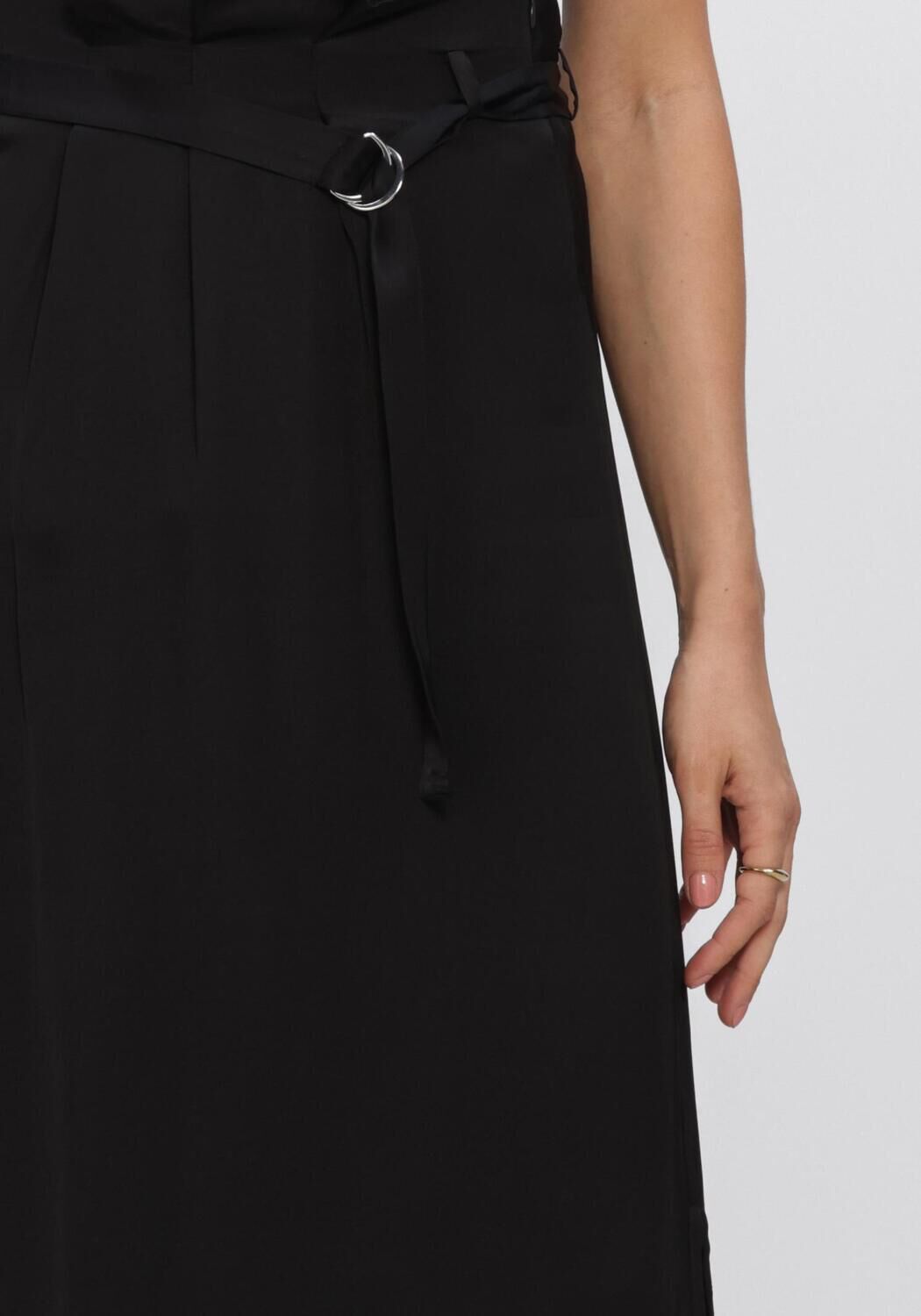 BRUUNS BAZAAR Jupe midi WECKIABBSURINA SKIRT en noir - large