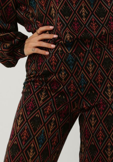 REFINED DEPARTMENT Pantalon évasé ABBA en noir - large