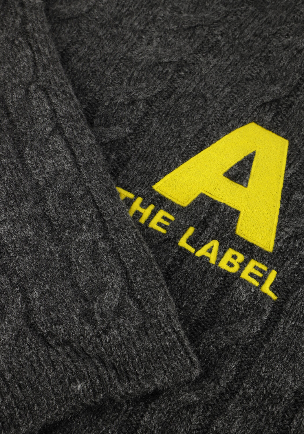 Donkergrijze ALIX THE LABEL Trui LADIES KNITTED CROPPED CABLE JUMPER - large