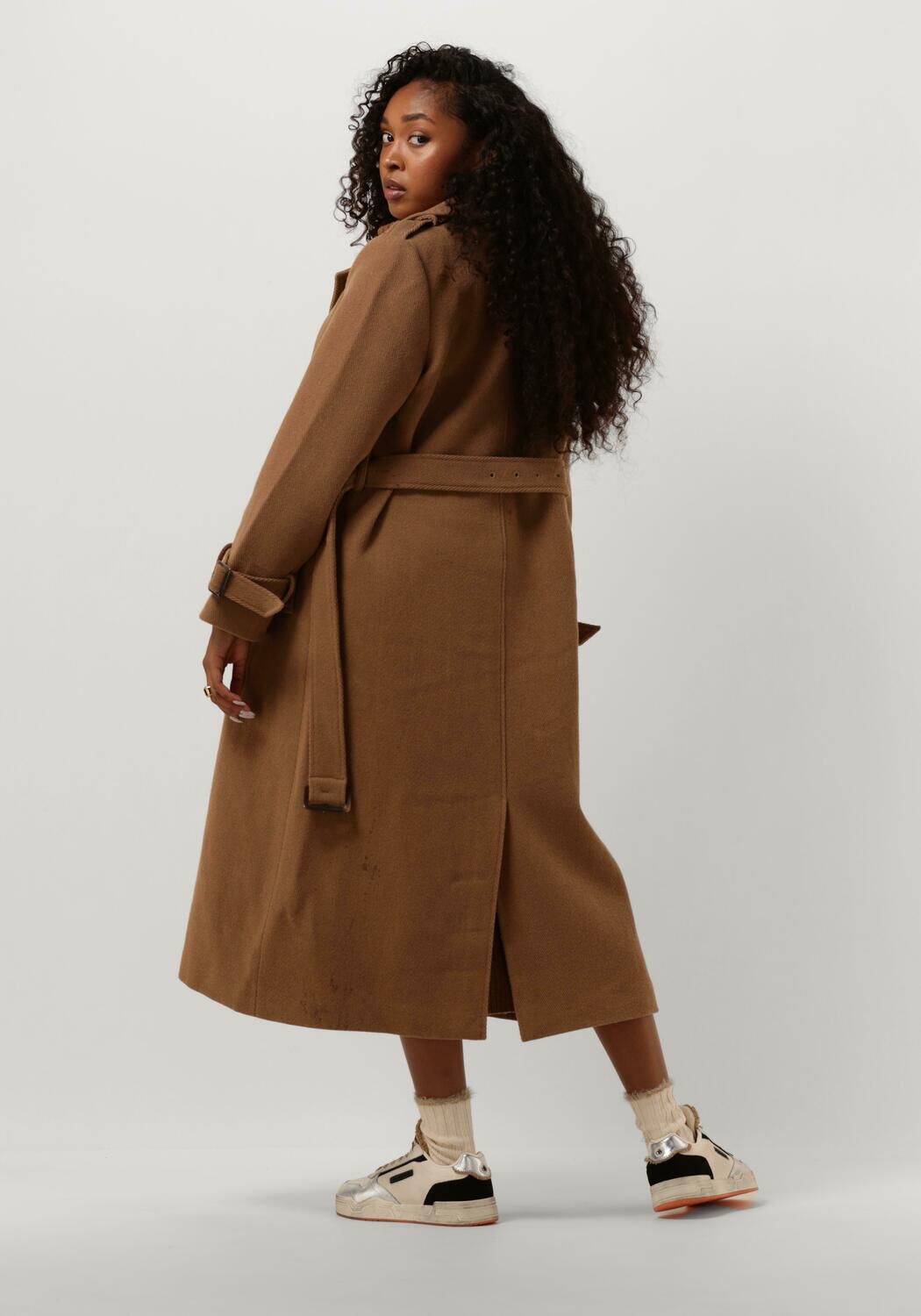 SELECTED FEMME Trenchcoats SLFHENRIKA WOOL TRENCH COAT en marron Omoda