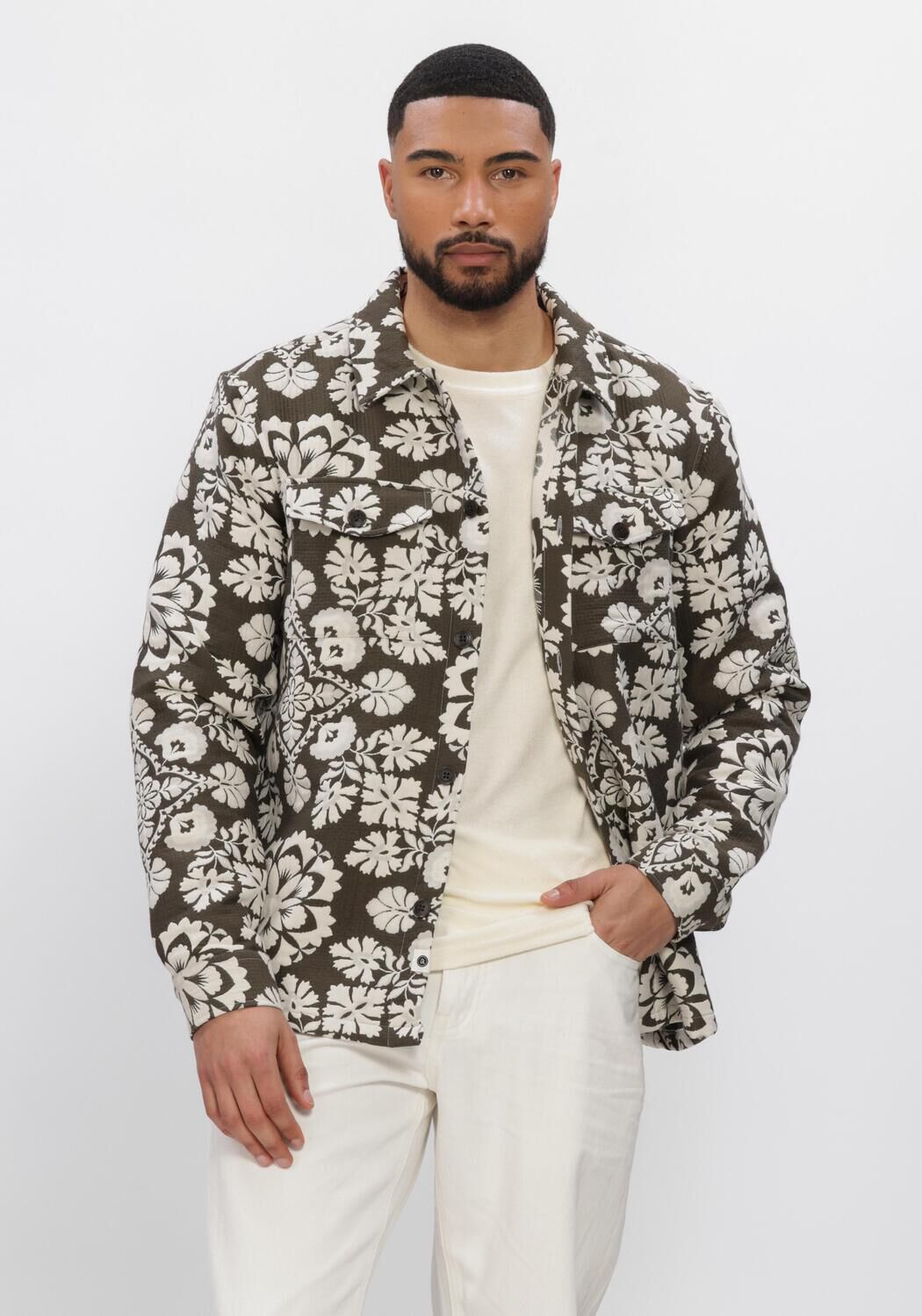 ANERKJENDT AKOSCAR FLOWER JACQ OVERSHIRT Surchemises en vert - large