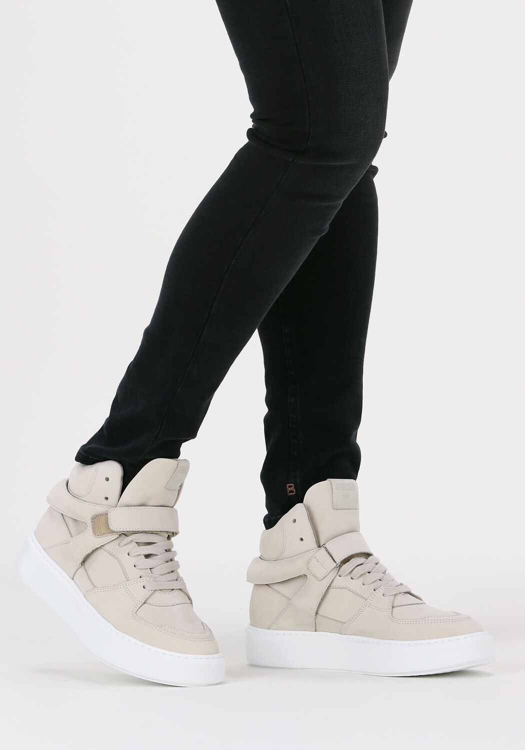 Beige DEABUSED Sneakers 7724 Omoda