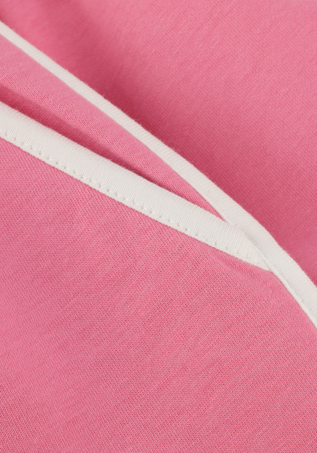 STUDIO AMAYA Pantalon courte TEMPO SPORT en rose - large