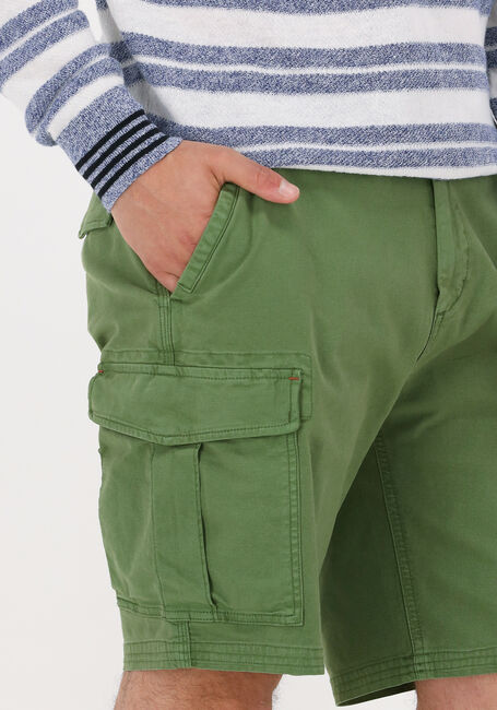 SCOTCH & SODA Pantalon courte FAVE GARMENT-DYED CARGO SHORT en vert - large