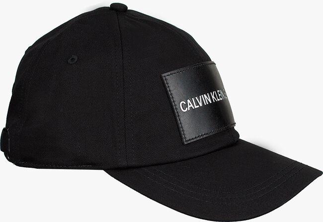 CALVIN KLEIN Casquette JEANS CAP en noir - large