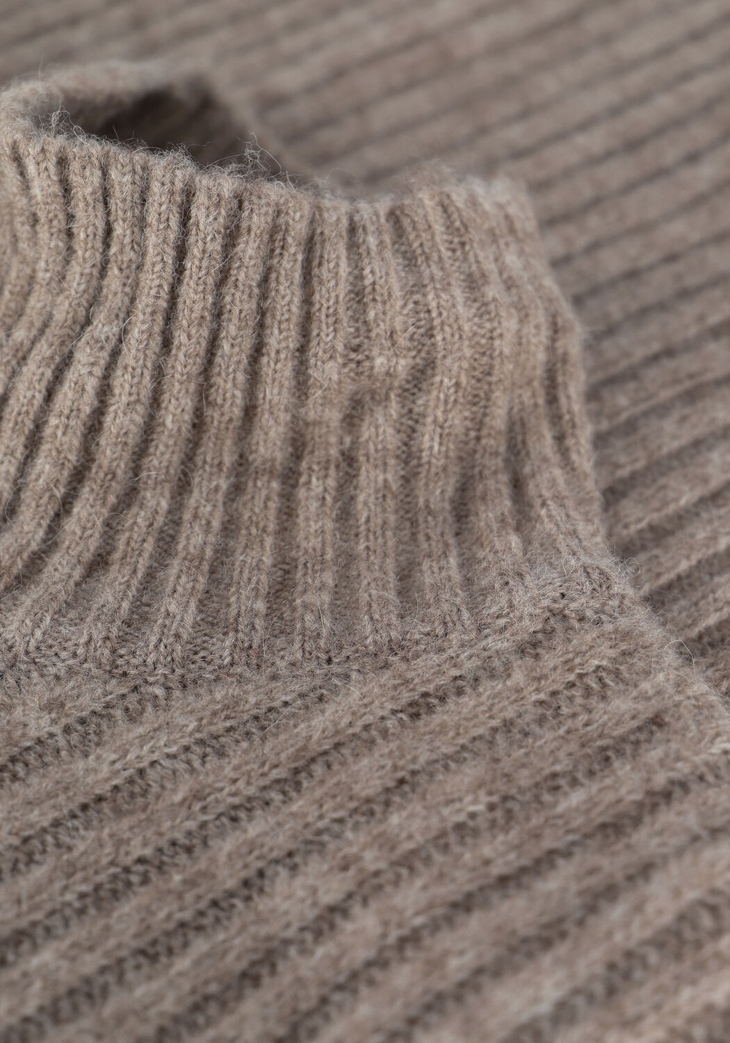 Camel MODSTR&Ouml;M Spencer GOLDIE VEST - large