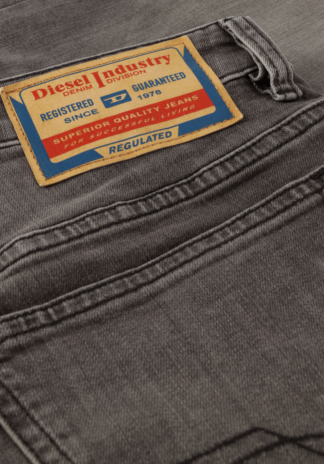DIESEL SLIM-SHORT Jeans Gris clair - large