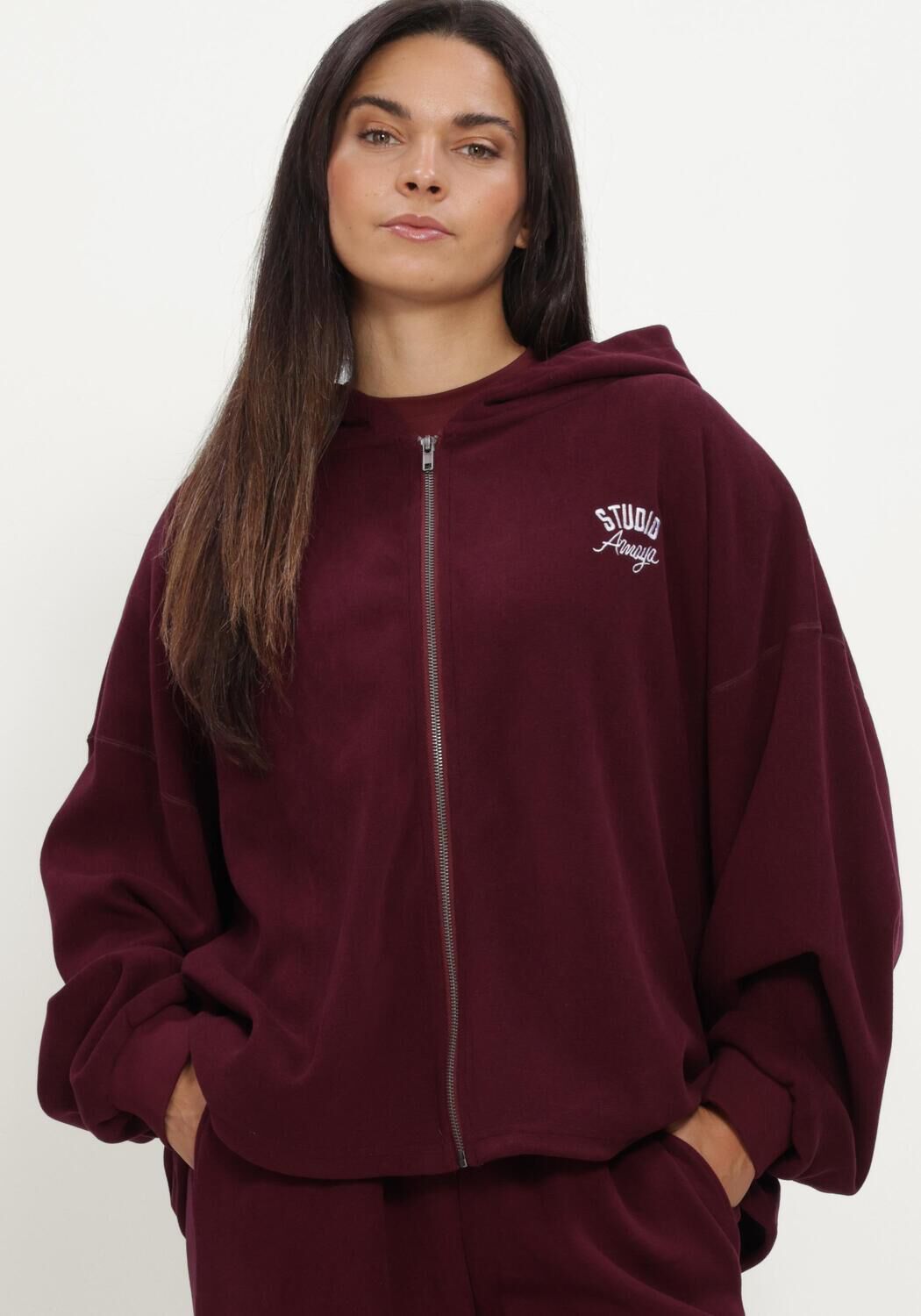 STUDIO AMAYA Chandail ROVE SWEATER Bordeaux - large