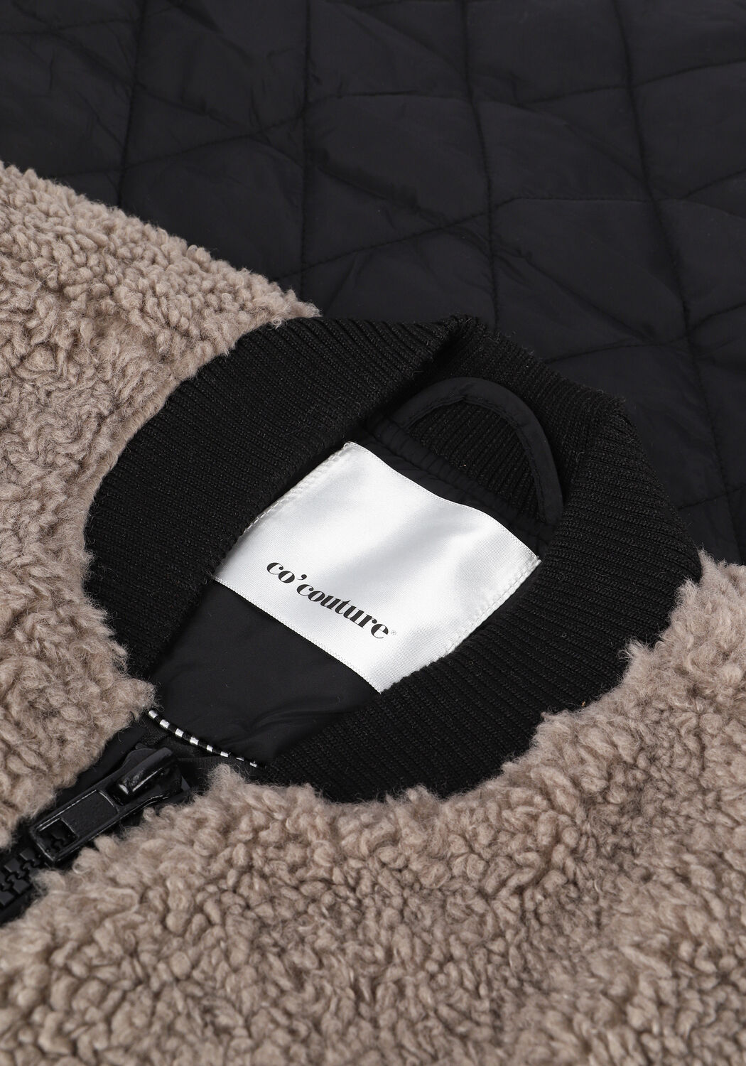 CO'COUTURE Veste sans manches ALLEY FUR MIX VEST en noir - large