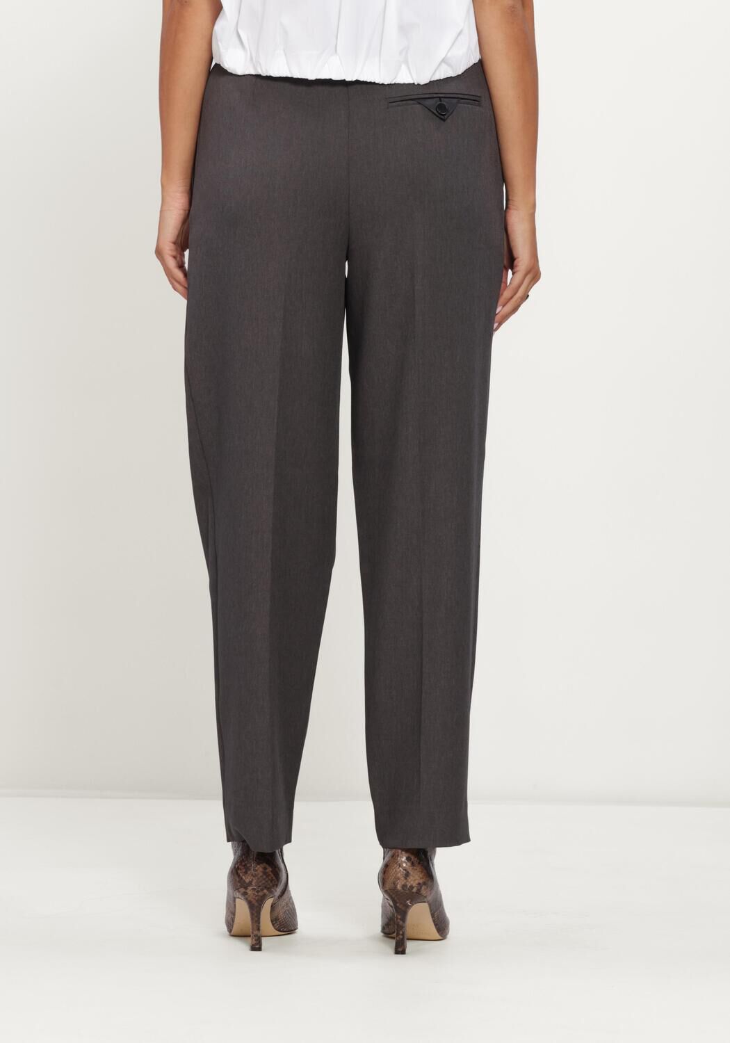 HAUTE L'AMITI&Eacute; AMY CROP TALL PANT Pantalons en gris - large