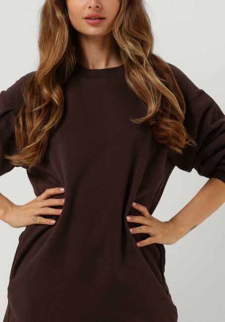 ESMÉ STUDIOS Mini robe HAZEL SWEAT DRESS en marron - large