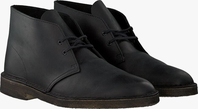CLARKS Chaussures à lacets DESERT BOOT MEN en noir  - large