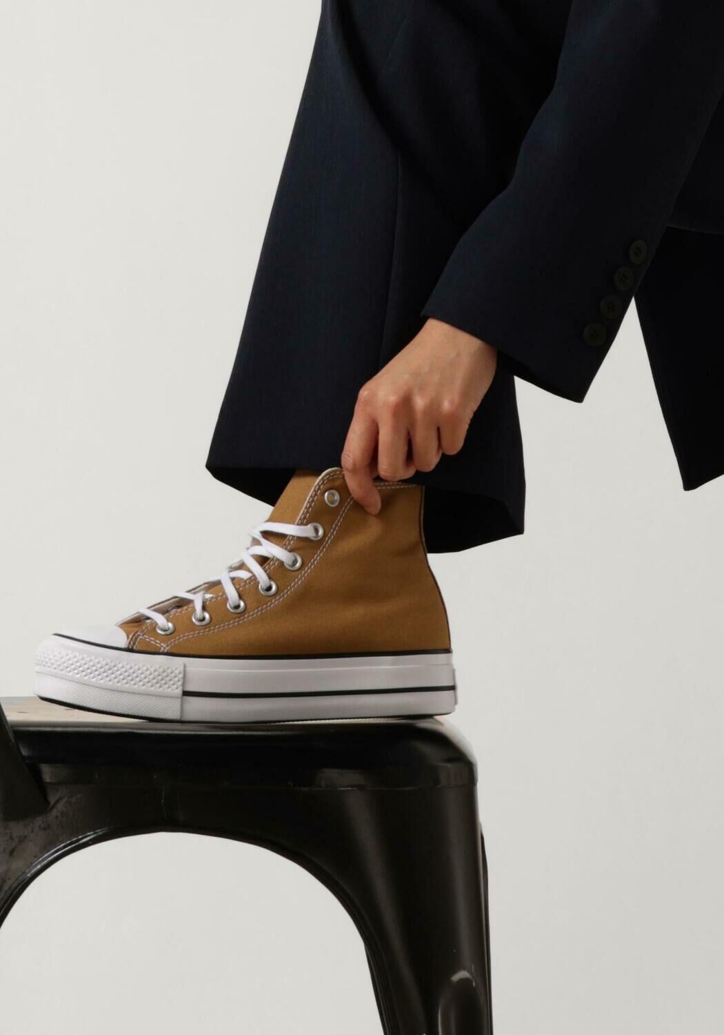 Bruine CONVERSE Sneakers CHUCK TAYLOR ALL STAR LIFT PLATFORM - large