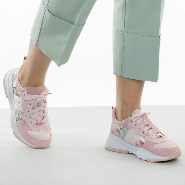 Roze TED BAKER WAVERDI Lage sneakers - large