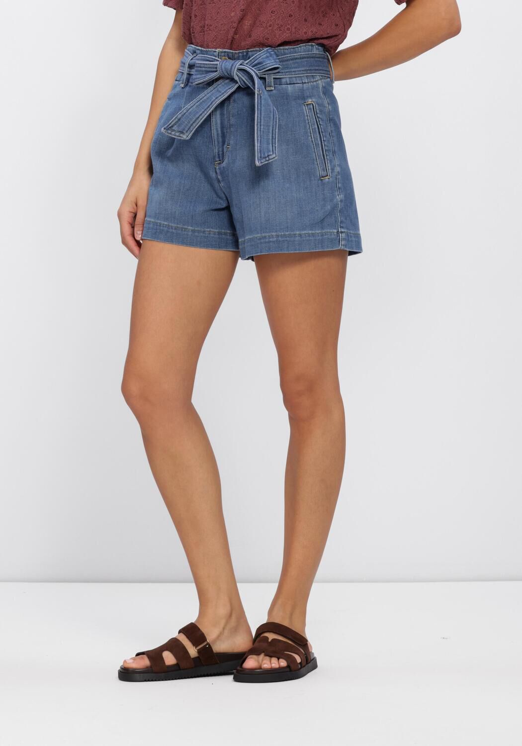 LEE Pantalon courts SHORT WITH BOW FULL en bleu - large