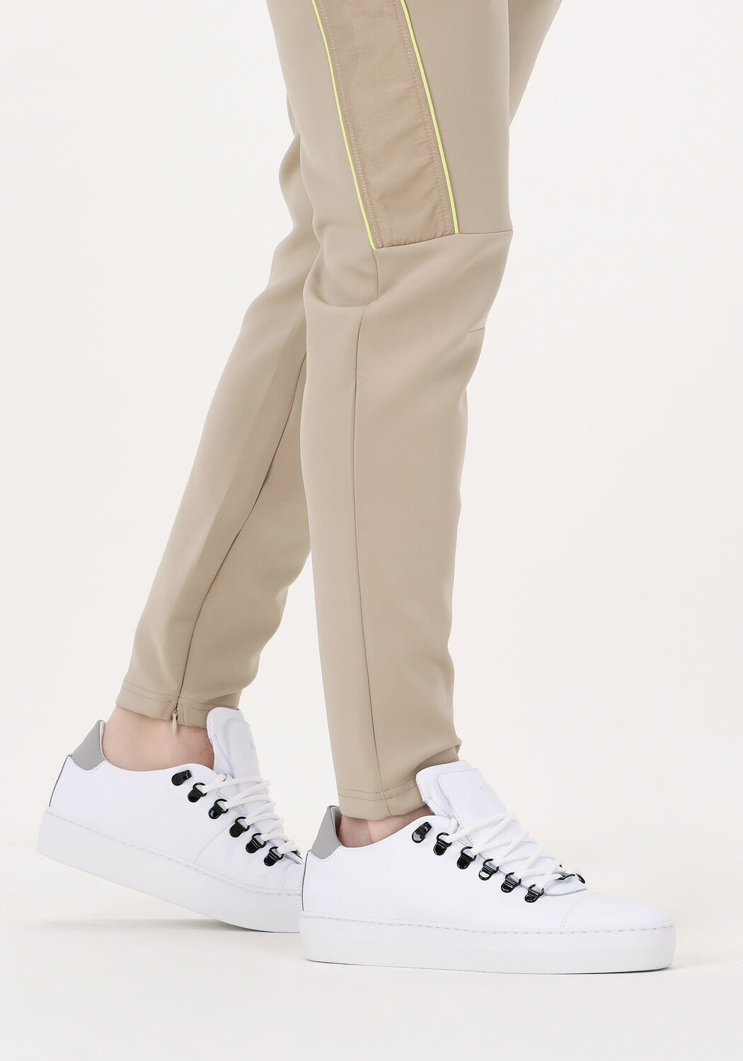 NUBIKK Baskets basses JAGGER CLASSIC en blanc  - large