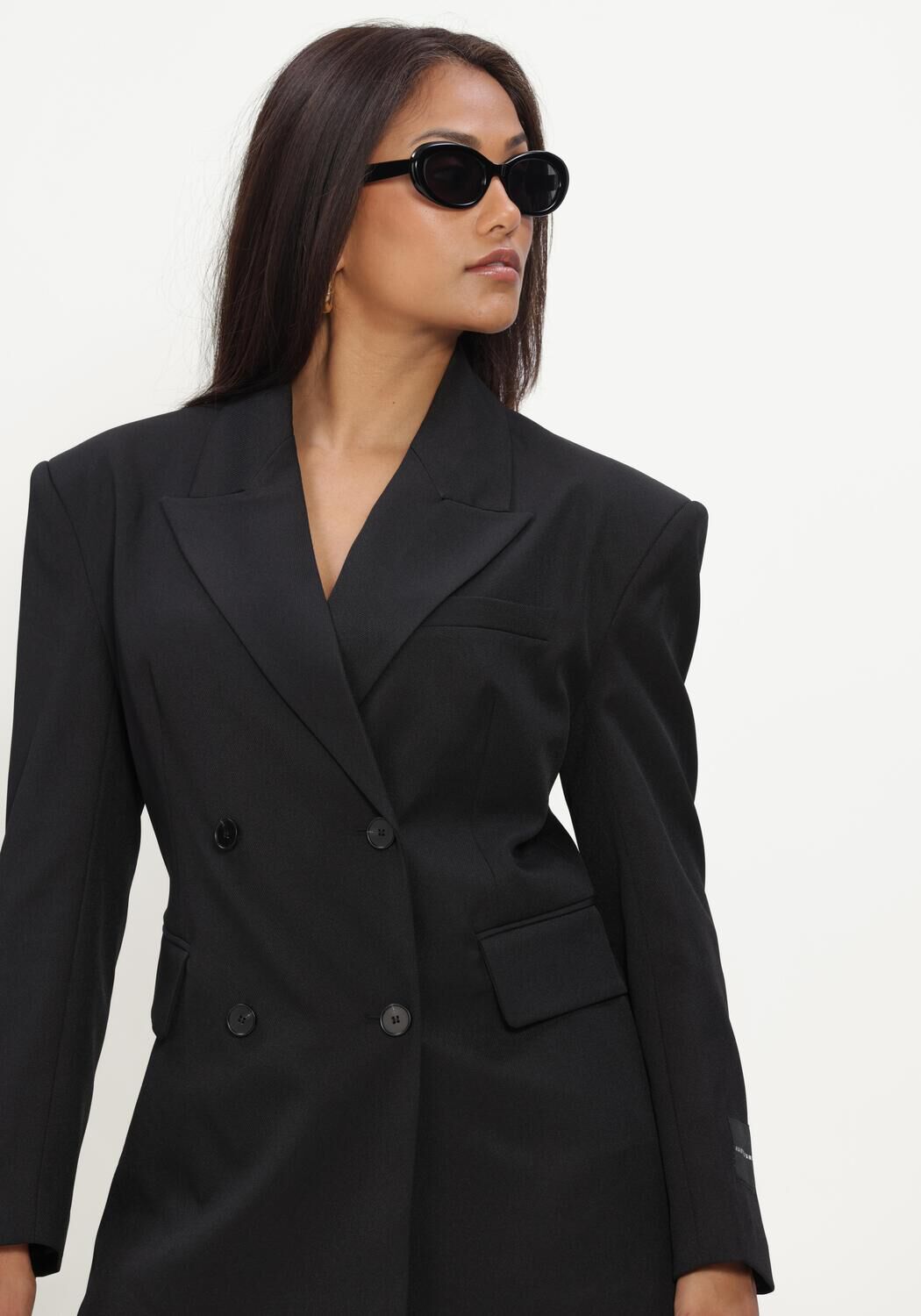 HAUTE L'AMITI&Eacute; PREMIERE WAIST FIT BLAZER Blazers en noir - large