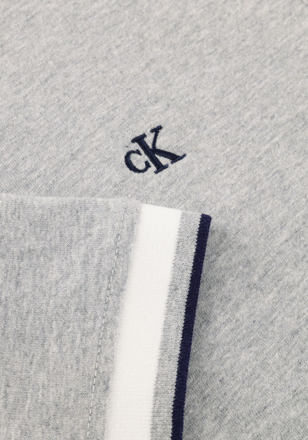 CALVIN KLEIN T-shirt SS CTN MONOGRAM STRIPE TRIM TEE en gris - large