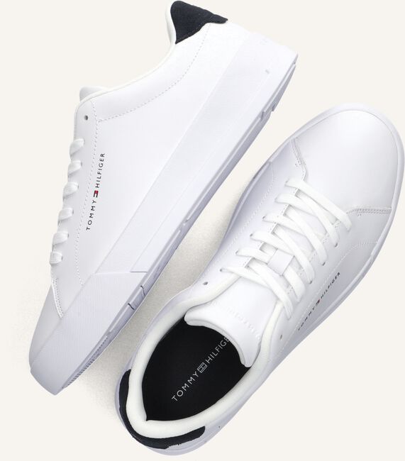 Witte TOMMY HILFIGER Sneakers TOMMY HILFIGER COURT Witte TOMMY HILFIGER Sneakers TOMMY HILFIGER COURT - large