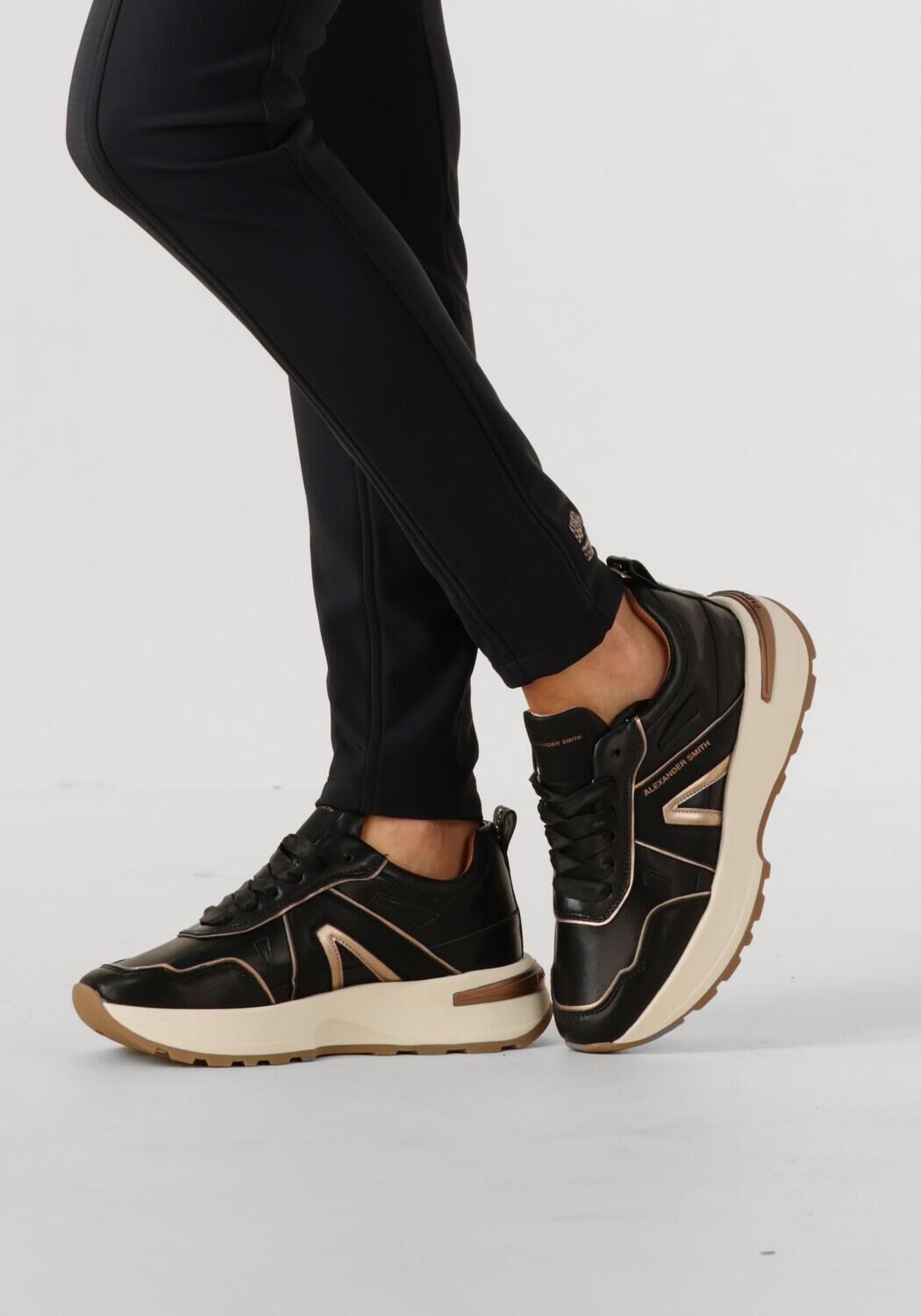 ALEXANDER SMITH Baskets basses LIVERPOOL en noir - large