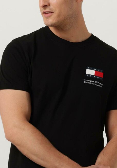 Zwarte TOMMY JEANS T-shirt TJM SLIM ESSENTIAL FLAG TEE - large