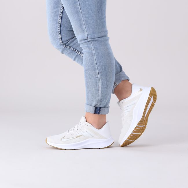 Beige NIKE Lage sneakers QUEST 3 WMNS - large