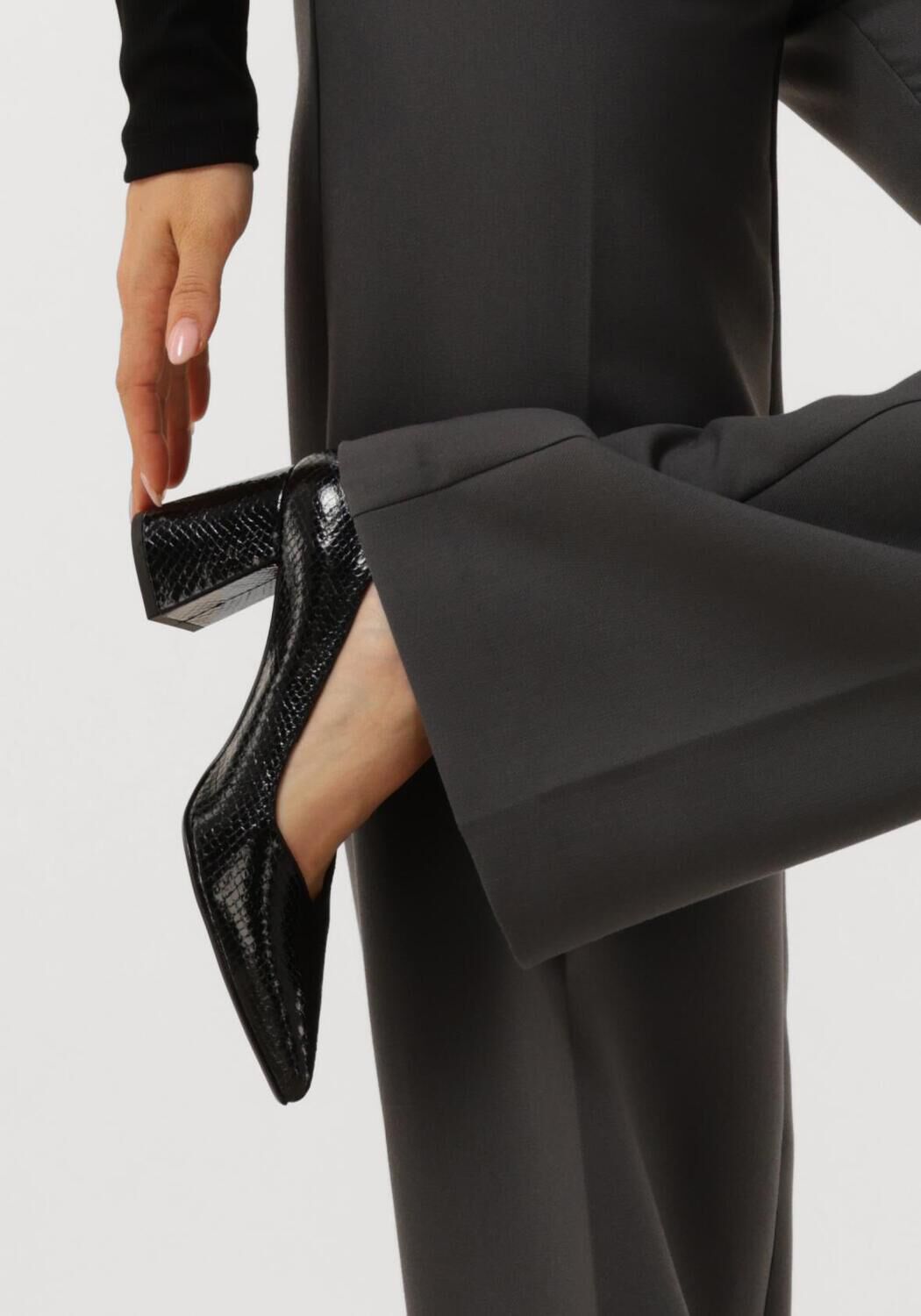 Zwarte NOTRE-V  2333C - large