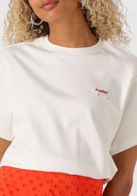 ANOTHER LABEL T-shirt GINA FLOWER SHIRT en blanc - large