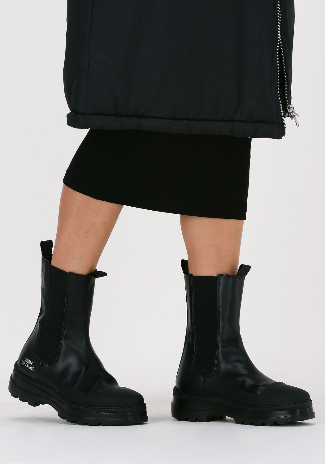 WOMSH Bottines chelsea JUMP INK en noir - large