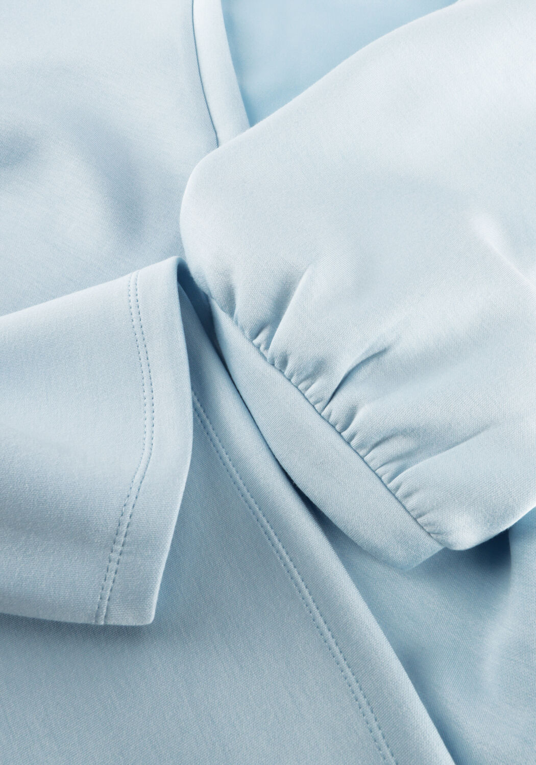 Lichtblauwe OBJECT Top OBJANDREA S/S RE V-NECK TOP - large