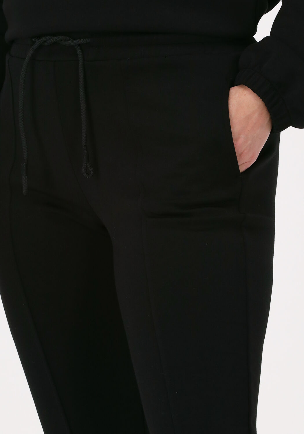 Jogging noir 2025 simple