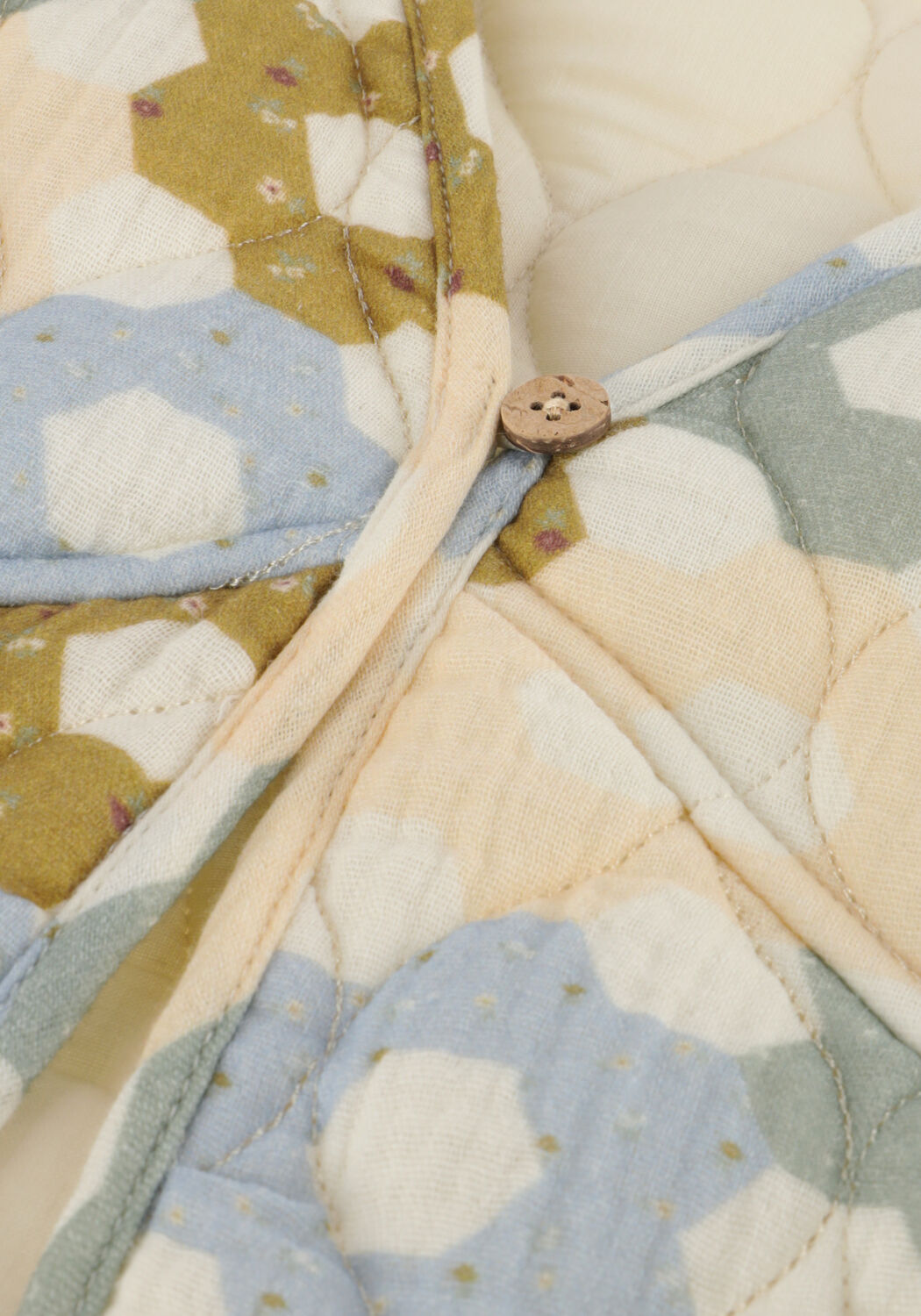 LIL' ATELIER Gilet NMFTALIA SL QUILT VEST LIL en multicolore - large