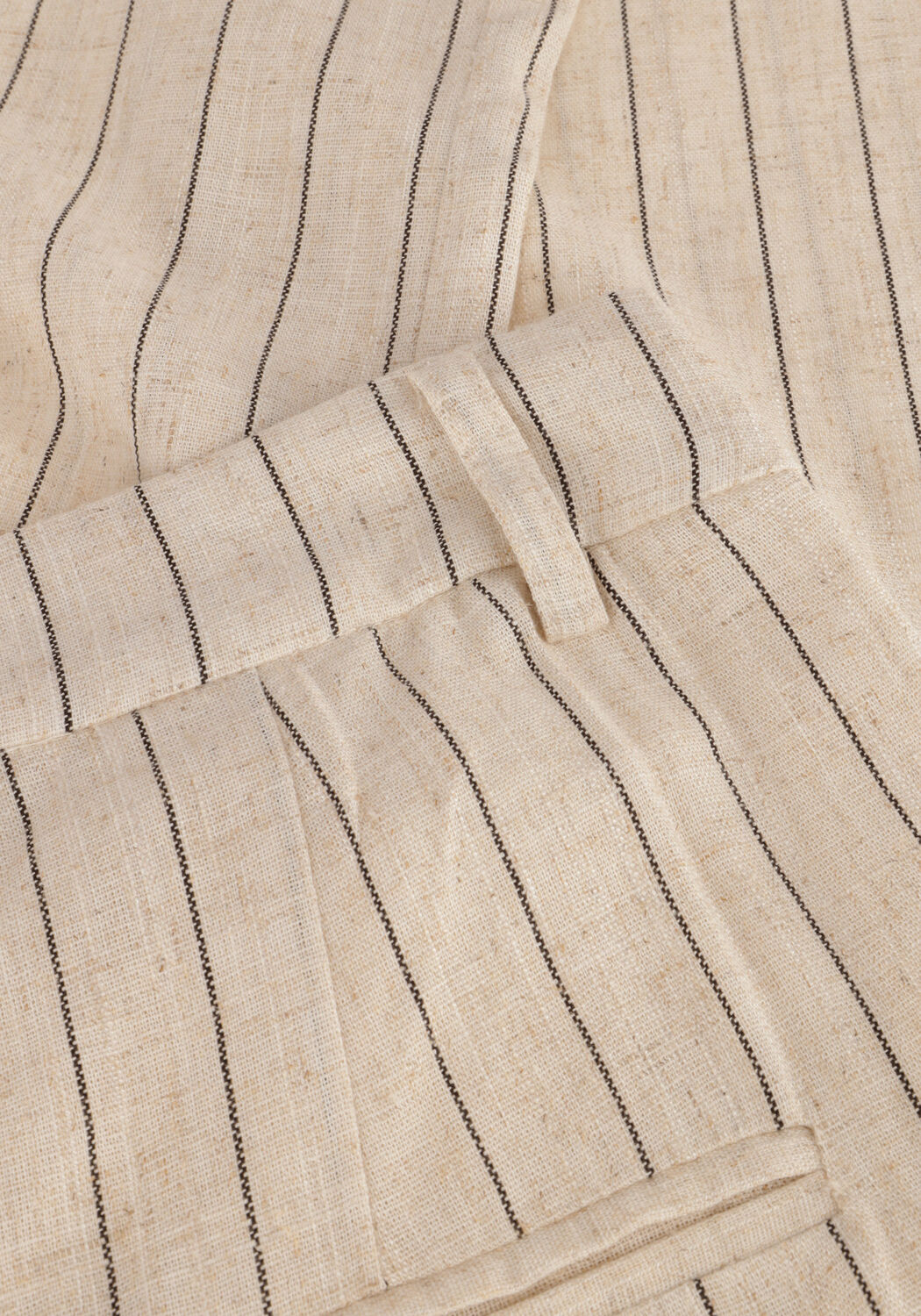 AIMEE THE LABEL Pantalon FLO en beige - large