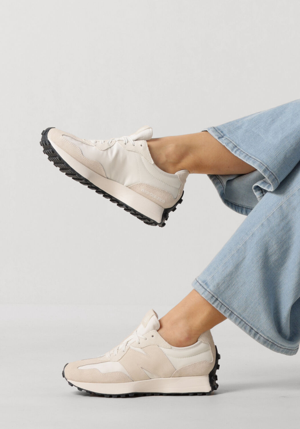 NEW BALANCE Baskets basses WS327 en blanc - large