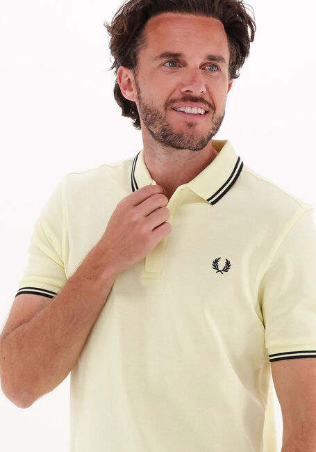 FRED PERRY Polo TWIN TIPPED FRED PERRY SHIRT en jaune - large